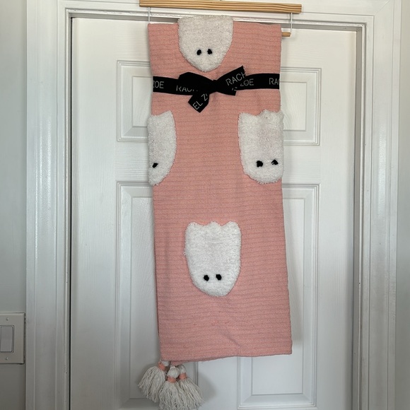 Light Pink Viral TikTok Ghost Throw Blanket - Picture 4 of 6